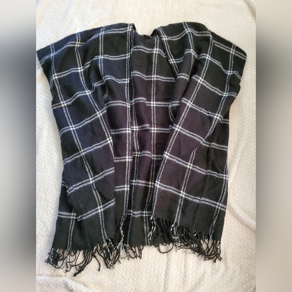 💥 LAST CHANCE 💥 LOFT Blue and Black Cape for Casual Occasions